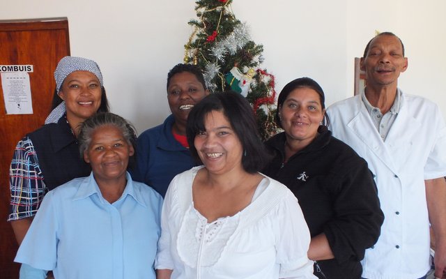 Die hardwerkende personeellede van Silwerjare Dienssentrum, wat terselfdertyd flinke kelners was